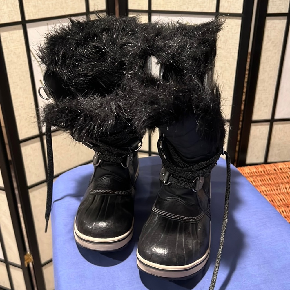 Girls Sorel winter boots
